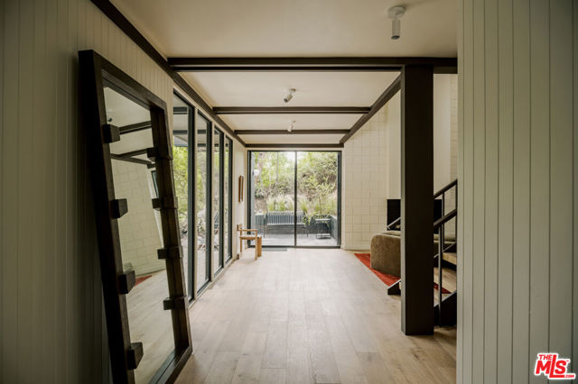 5649 Valley Oak Drive, Los Angeles CA: https://media.crmls.org/mediaz/f2b88834-65d2-4339-ba01-71d1bb9750be.jpg