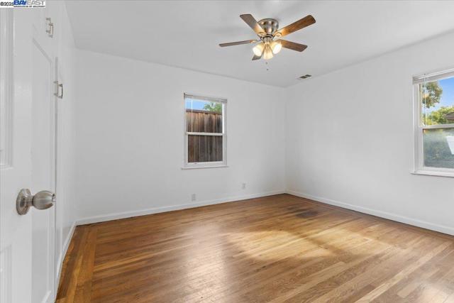 19650 San Miguel Ave, Castro Valley CA: https://media.crmls.org/mediaz/f2b8de8a-bc3d-414f-b7bd-d94e00ebce85.jpg