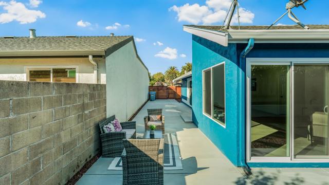 34981 Skylark Dr, Union City CA: https://media.crmls.org/mediaz/f2b94bc3-d1d0-405b-845a-a418d7f436e0.jpg