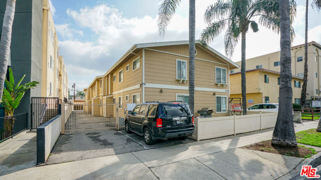 4528 Murietta Avenue photo 4