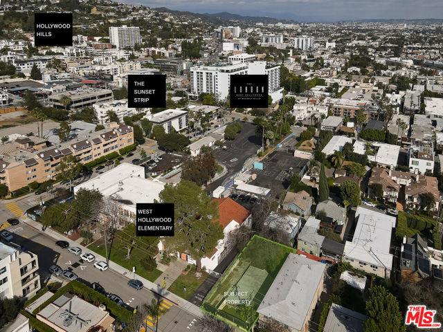 944 Hammond Street, West Hollywood CA: https://media.crmls.org/mediaz/f2b9a395-78ec-4cc3-90f4-0fd96f88e898.jpg