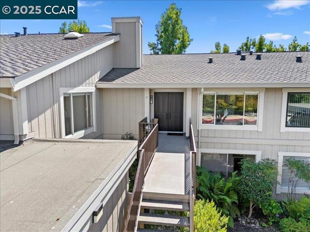 2175 Cactus Ct, Walnut Creek CA: https://media.crmls.org/mediaz/f2ba0620-f57a-430f-b73f-6f71b40aa9d6.jpg