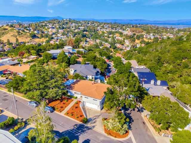 3300 Plateau Drive, Belmont CA: https://media.crmls.org/mediaz/f2ba1102-6af8-4058-ae0c-2948d20ac23a.jpg