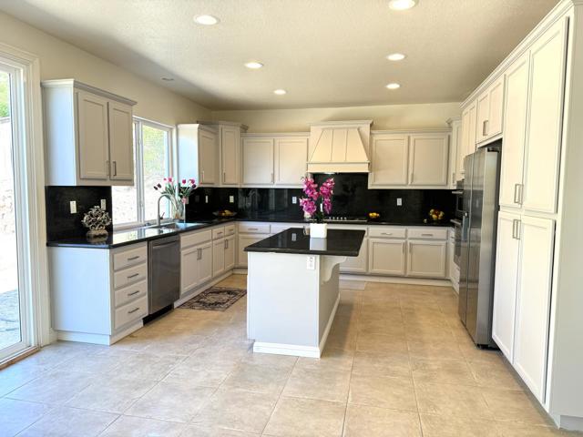 Image 8 of 37 For 7045 Tarvisio Way