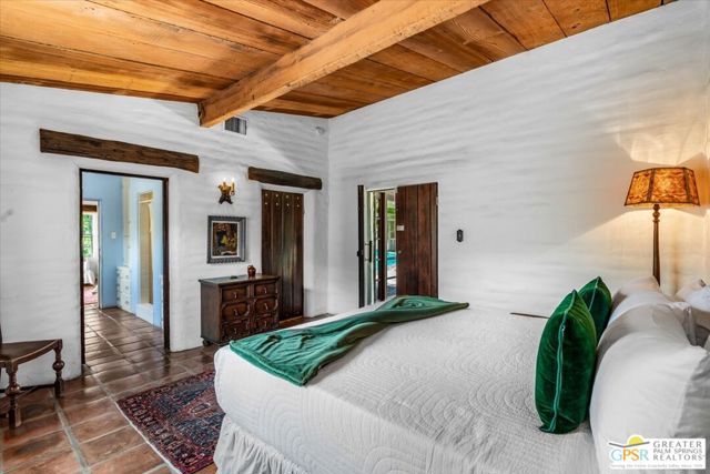1011 E El Alameda, Palm Springs CA: https://media.crmls.org/mediaz/f2ba9e60-3723-4333-93a0-64a64b5d33bb.jpg