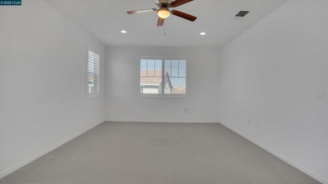 4763 Dundee St, Antioch CA: https://media.crmls.org/mediaz/f2bac82a-aef7-4856-8679-763c12105e81.jpg