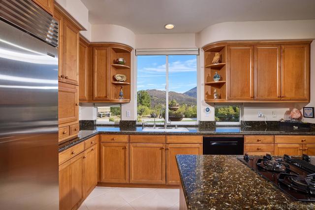 17010 Butterfield Trl, Poway CA: https://media.crmls.org/mediaz/f2bbd7f6-e9f3-404e-8a48-6426a0dd7fc9.jpg