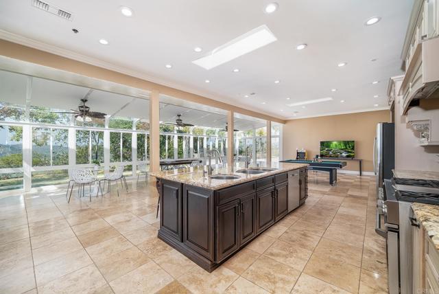 Image 19 of 75 For 29314 Twin Oaks Valley Road