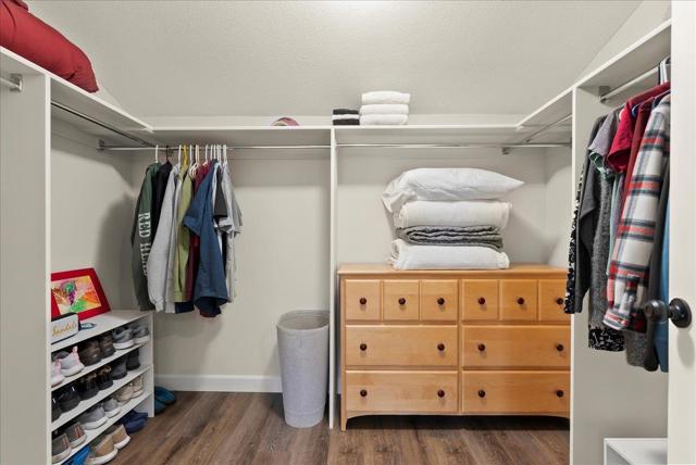 2133 Gold Rush Drive, Gold River CA: https://media.crmls.org/mediaz/f2bca75f-4c0f-4623-a5ee-13c54571f1bc.jpg