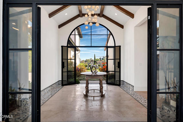 45 Valley Vista Drive, Camarillo CA: https://media.crmls.org/mediaz/f2bdb094-3040-4974-91dc-da485876c270.jpg