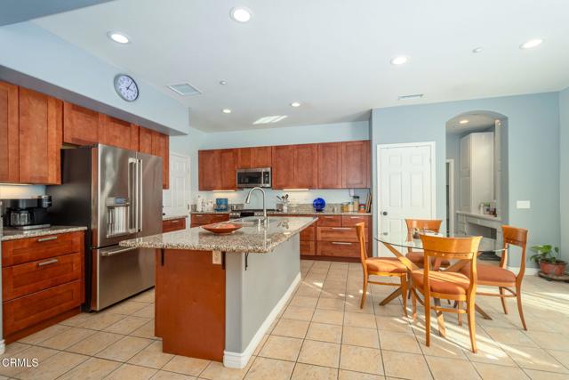 Detail Gallery Image 9 of 31 For 728 Navito Way, Oxnard,  CA 93030 - 4 Beds | 3/1 Baths