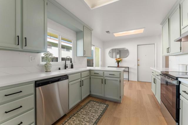 643 Peartree Drive, Watsonville CA: https://media.crmls.org/mediaz/f2bf4cfd-2862-4830-ae52-28791074da6e.jpg