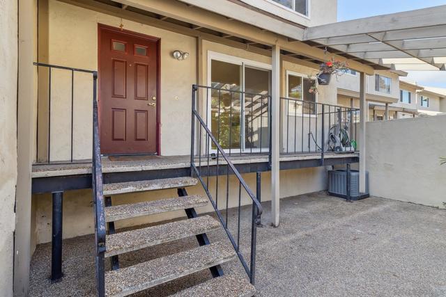 7700 Parkway Dr, La Mesa CA: https://media.crmls.org/mediaz/f2c0ce89-7dd1-43e3-9b48-4a64cbc6be49.jpg