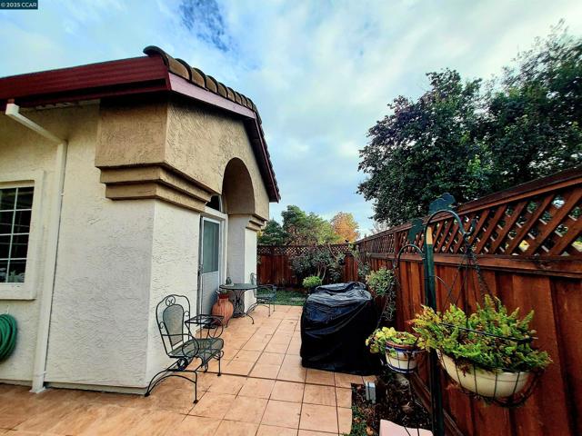 3080 Casadero Ct, Pleasanton CA: https://media.crmls.org/mediaz/f2c10f55-860e-4ec3-b9e7-800f547c220d.jpg