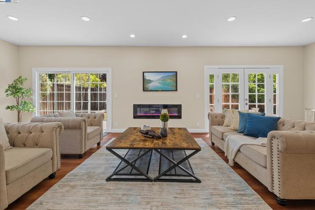 2316 Tulip Rd, San Jose CA: https://media.crmls.org/mediaz/f2c1b5d2-de5d-4580-9f18-0d3394b3502e.jpg