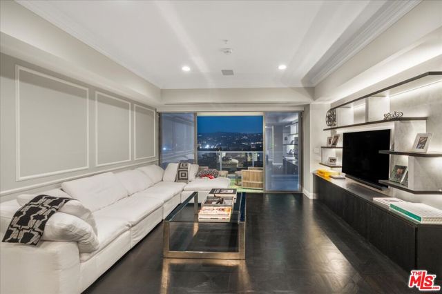 10490 Wilshire Boulevard, Los Angeles CA: https://media.crmls.org/mediaz/f2c1f67f-fbc0-4f86-a95e-77e604d6fcfc.jpg