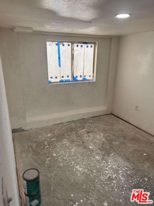 38652 9th Street, Palmdale CA: https://media.crmls.org/mediaz/f2c2877b-5070-4cb8-ac36-6e0d41698455.jpg