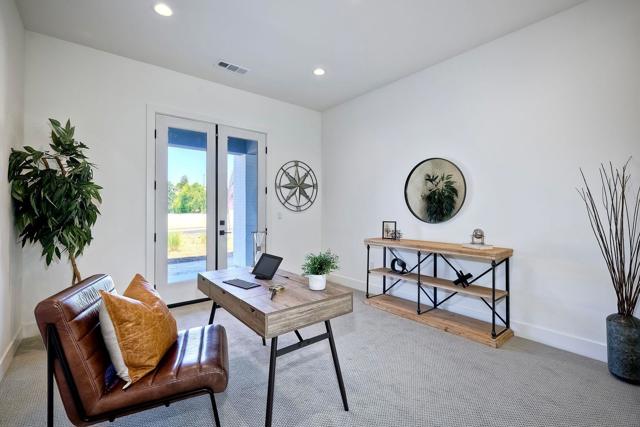 16350 Sage Trails Ct, Poway CA: https://media.crmls.org/mediaz/f2c2d786-e133-41a0-a92d-440845e7d3f8.jpg