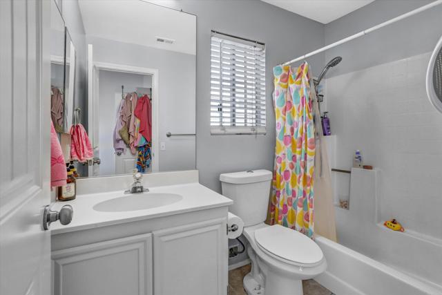 Detail Gallery Image 17 of 27 For 2102 Kings View Cir, Spring Valley,  CA 91977 - 2 Beds | 2/1 Baths