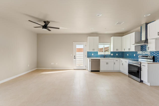 66 677 12 Th Street, Desert Hot Springs CA: https://media.crmls.org/mediaz/f2c4172f-4862-4d0e-98dd-5951ec3858fb.jpg