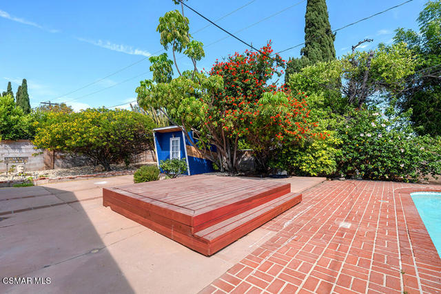 1558 Norwich Avenue, Thousand Oaks CA: https://media.crmls.org/mediaz/f2c42dd9-91e6-4978-85e4-59cad7d95b23.jpg