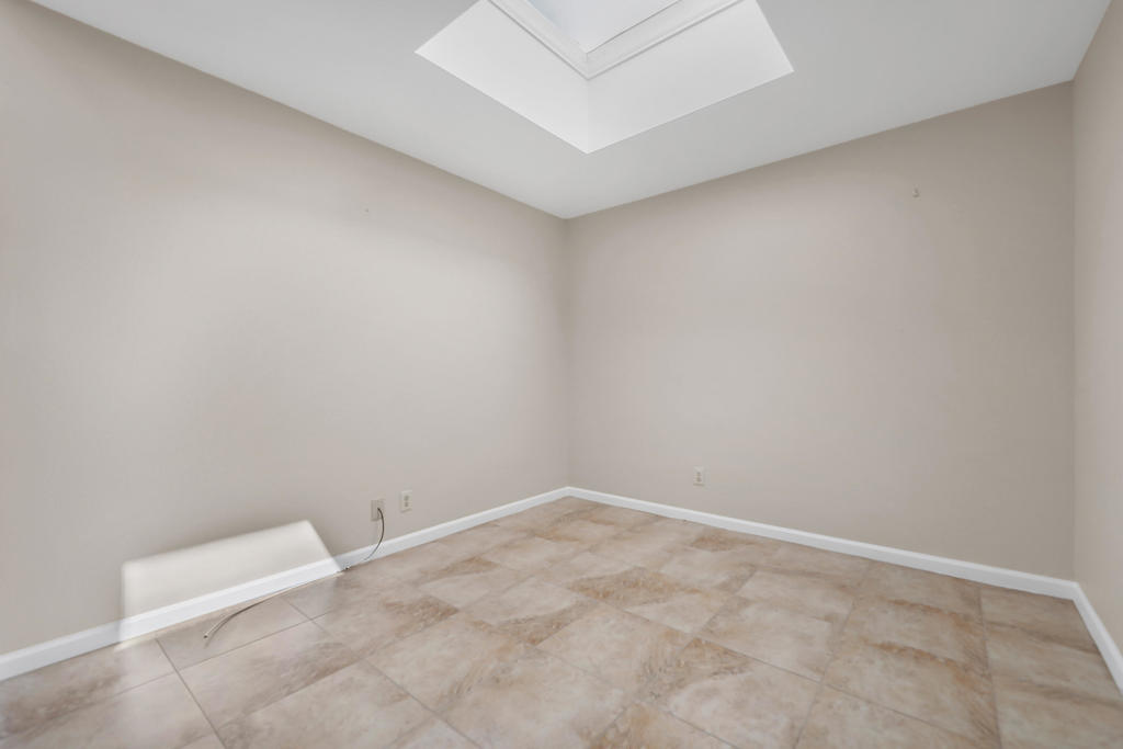 MLS #219137408DA image #14