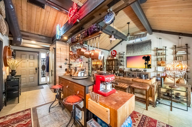 70100 Mirage Cove Drive, Rancho Mirage CA: https://media.crmls.org/mediaz/f2c49511-b599-40bd-85dd-0837a7e3be24.jpg