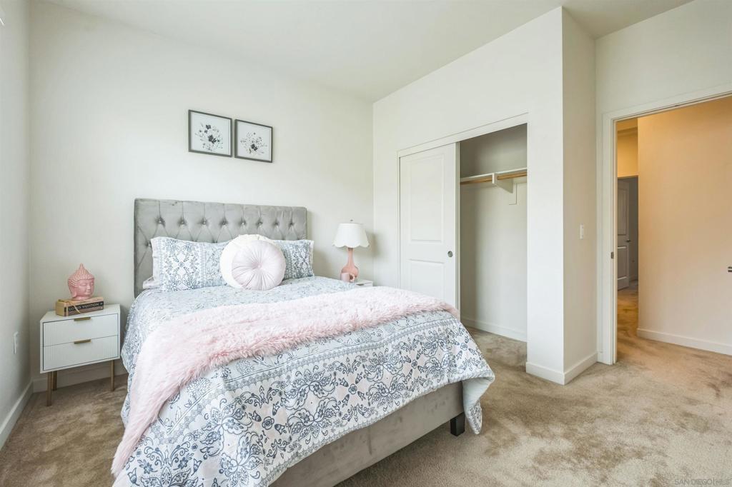 885 Blackstone - photo 17