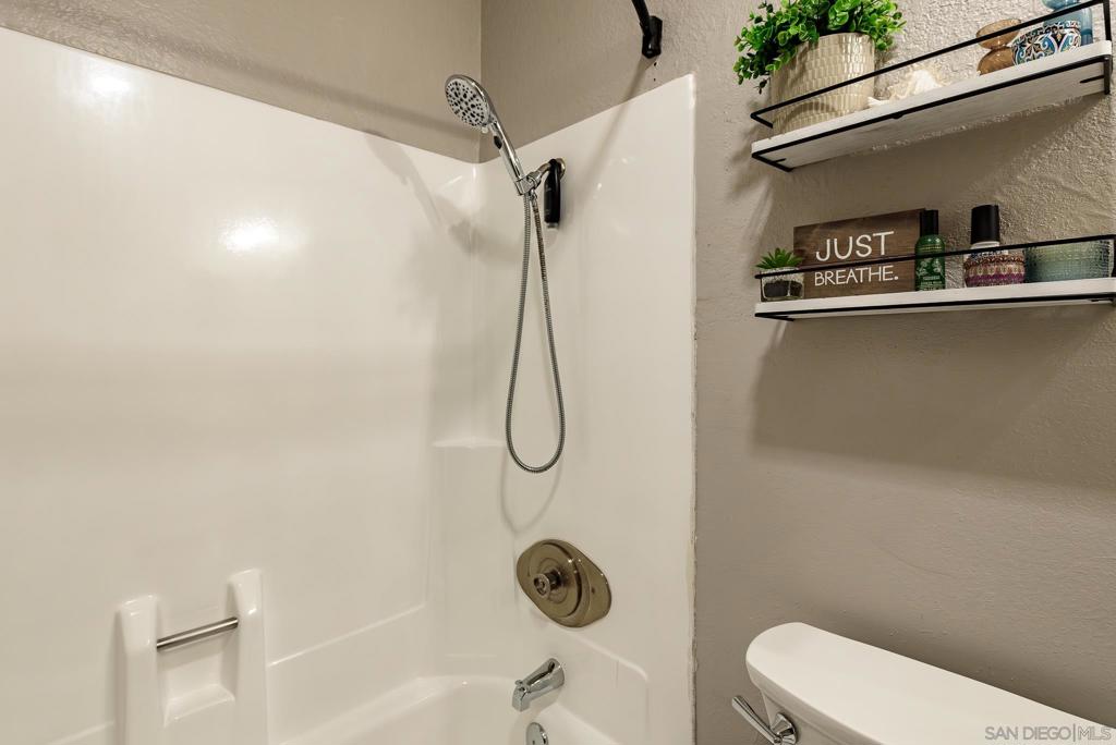 9149 Village Glen - photo 19