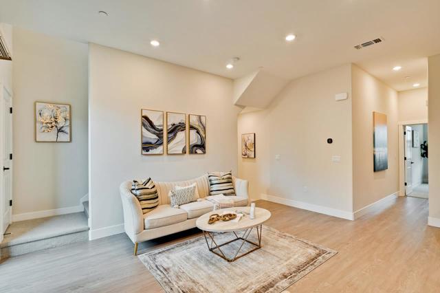 536 SoMi Court, Hayward CA: https://media.crmls.org/mediaz/f2c52906-3de4-40f9-b3a7-b65f2a743558.jpg