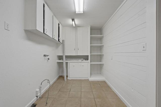 804 Comstock Road, Hollister CA: https://media.crmls.org/mediaz/f2c52e81-8470-4abc-936e-015425eb7181.jpg