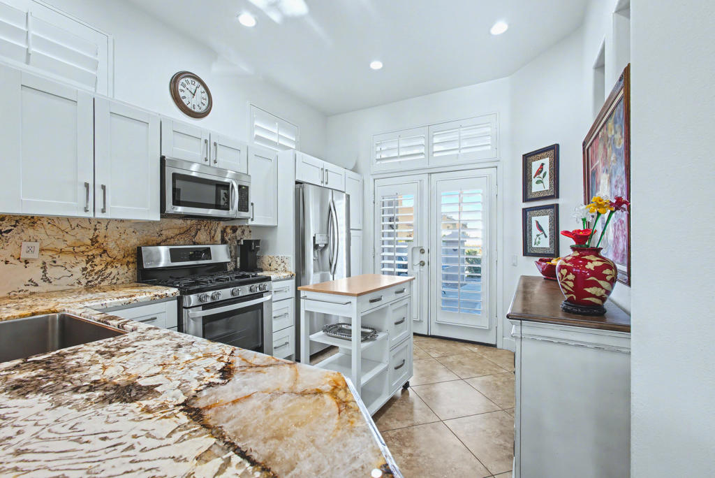 MLS #219141752DA image #2