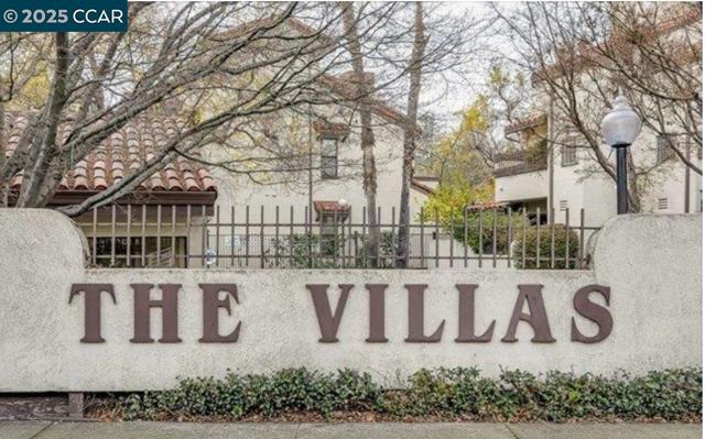320 N Villa Way, Walnut Creek CA: https://media.crmls.org/mediaz/f2c7f60d-3076-4486-8aff-70d6c2e6aa18.jpg