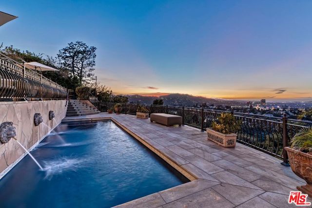 3595 Wonder View Drive, Los Angeles CA: https://media.crmls.org/mediaz/f2c859f9-342d-4d58-9195-8ae4dd32efc6.jpg