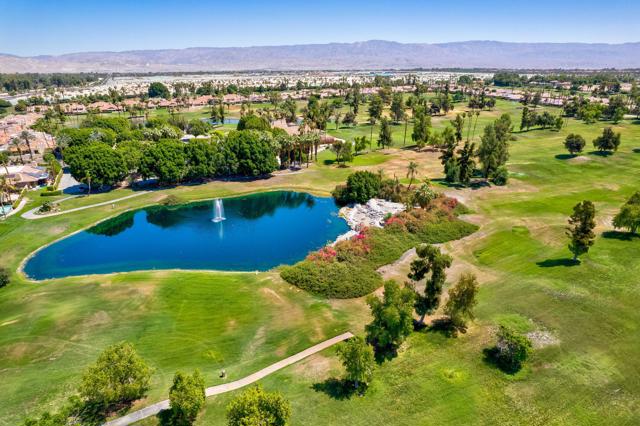 212 S Kavenish Drive, Rancho Mirage CA: https://media.crmls.org/mediaz/f2c9a7ac-52b4-409b-91a2-9be73973537c.jpg