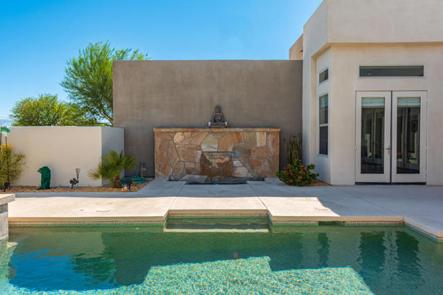 1615 Savvy Court, Palm Springs CA: https://media.crmls.org/mediaz/f2c9e7c9-4e70-42da-be84-64937e5a69ce.jpg