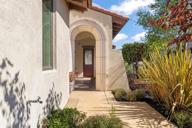 21 Bigleaf Road, Orinda CA: https://media.crmls.org/mediaz/f2ca2721-556b-4505-aa1a-5a4e2d13f23c.jpg