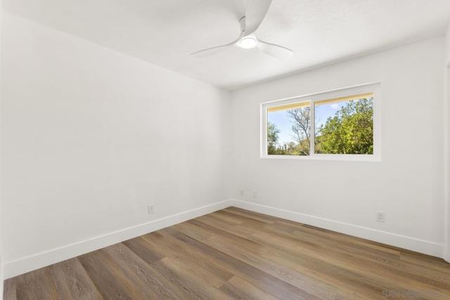 38795 Harris Truck Trail, Fallbrook CA: https://media.crmls.org/mediaz/f2cbb858-41b3-4512-baa9-4e7ebd8b78c4.jpg