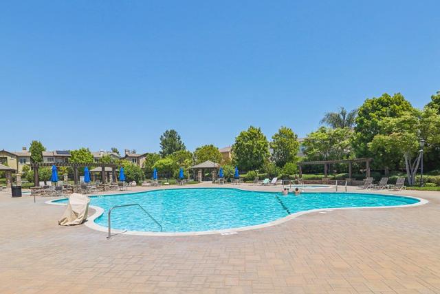 31332 Bluebeech Court, Temecula CA: https://media.crmls.org/mediaz/f2cbfc6e-99cd-4324-be22-f79410b747c9.jpg