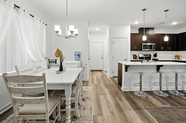 Detail Gallery Image 9 of 37 For 332 Seedling Way, Fallbrook,  CA 92028 - 3 Beds | 2/1 Baths