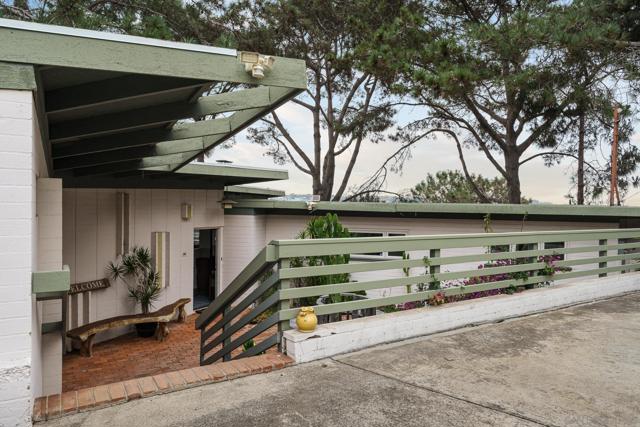 2165 Balboa Ave, Del Mar CA: https://media.crmls.org/mediaz/f2ceb35c-c61c-4de1-942c-61bbcfd9df4c.jpg
