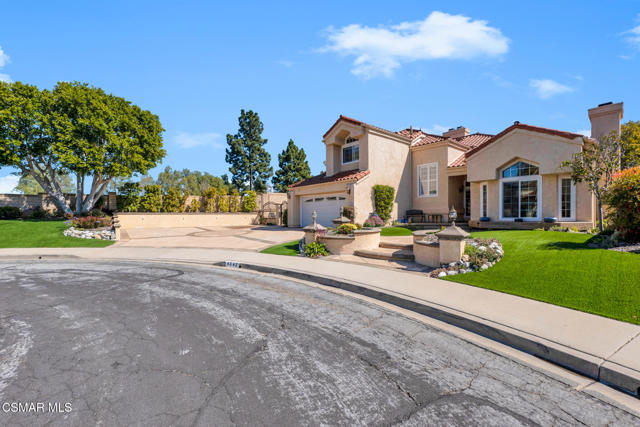 4542 Skidmore Court, Moorpark CA: https://media.crmls.org/mediaz/f2ceb3c9-9286-42a8-9f8f-f8cf8a1df90c.jpg