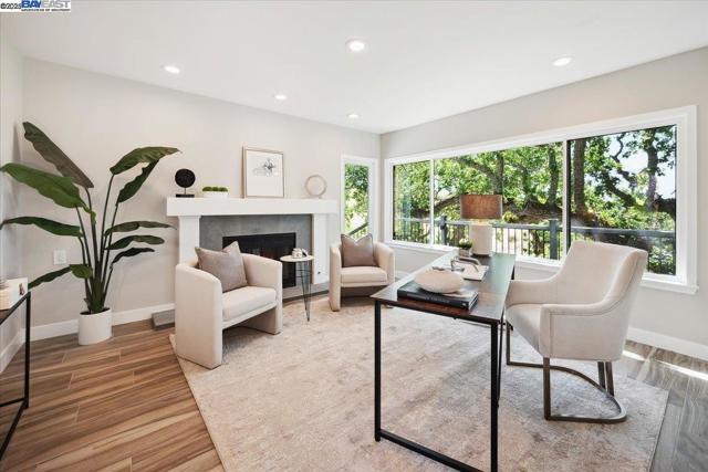325 Bollinger Estates Ct, San Ramon CA: https://media.crmls.org/mediaz/f2cec399-aba1-4ab9-8b79-f1c046dc8f08.jpg