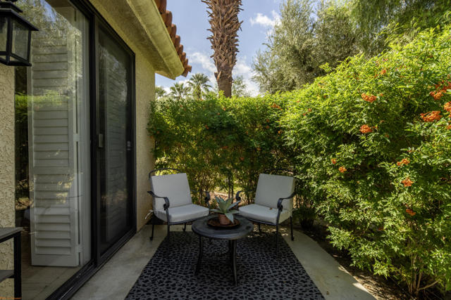 105 Brandigo Circle, Palm Desert, CA 92211