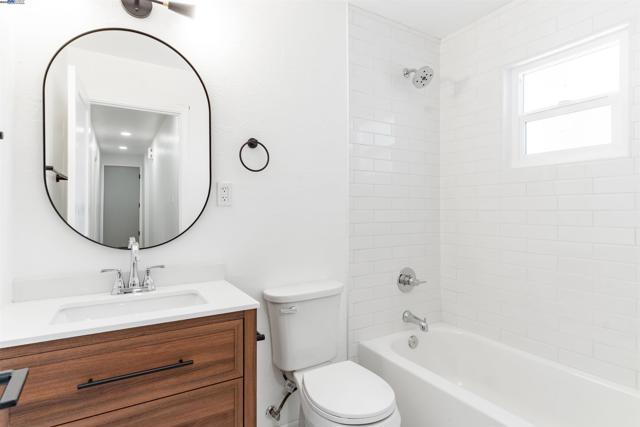 102 W 15Th St, Antioch CA: https://media.crmls.org/mediaz/f2d0c98b-4a43-42bd-81ad-f0db331947b2.jpg