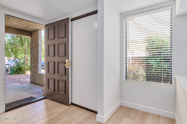 3011 Marigold Place, Thousand Oaks CA: https://media.crmls.org/mediaz/f2d0f439-23fc-447e-8d6c-327f7c42e267.jpg