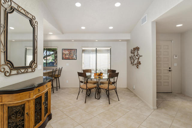 322 Villena Way, Palm Desert CA: https://media.crmls.org/mediaz/f2d103ef-cb88-46b7-81dd-553fc736627e.jpg