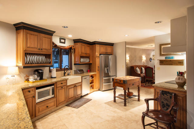 Image 21 of 52 For 9645 4th Avenue