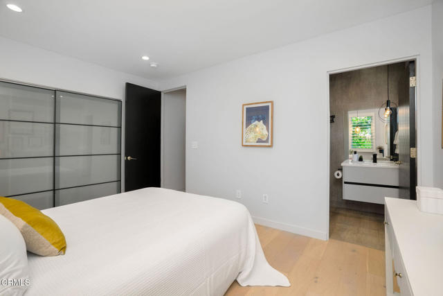 5622 Natick Avenue, Sherman Oaks CA: https://media.crmls.org/mediaz/f2d2fd10-6a6b-465a-b725-98c75b083ce0.jpg