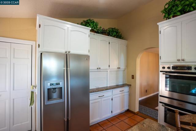 643 Old Course Ct, Valley Springs CA: https://media.crmls.org/mediaz/f2d56a6d-aed8-4132-afed-e4b700709f59.jpg